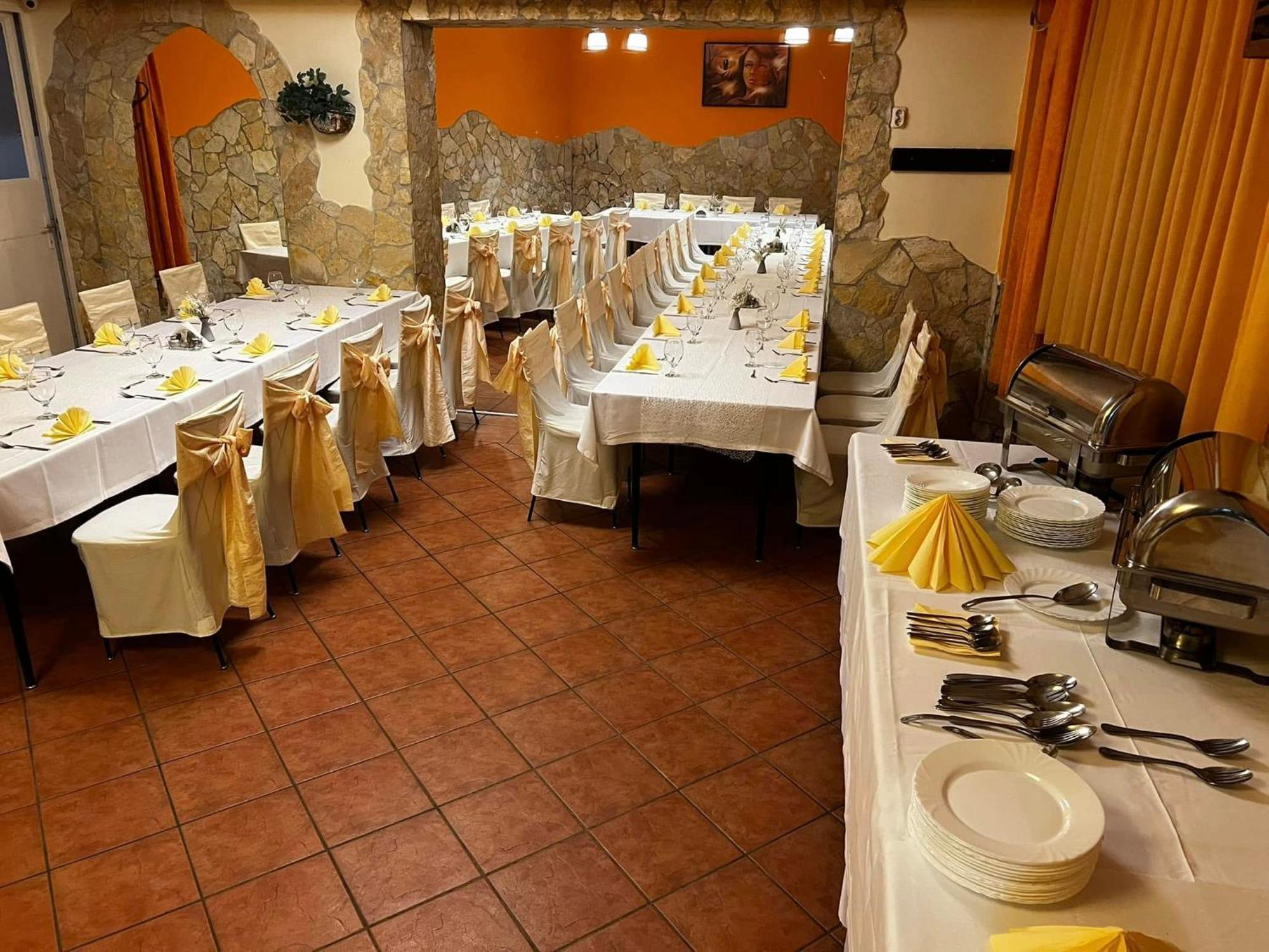 Major Panzio Es Etterem Bed & Breakfast Hajduszoboszlo Exterior photo